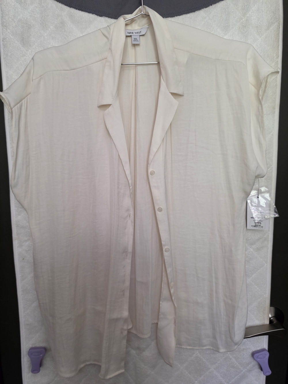 Nine West Women's Cream Button-Front Blouse - NWT